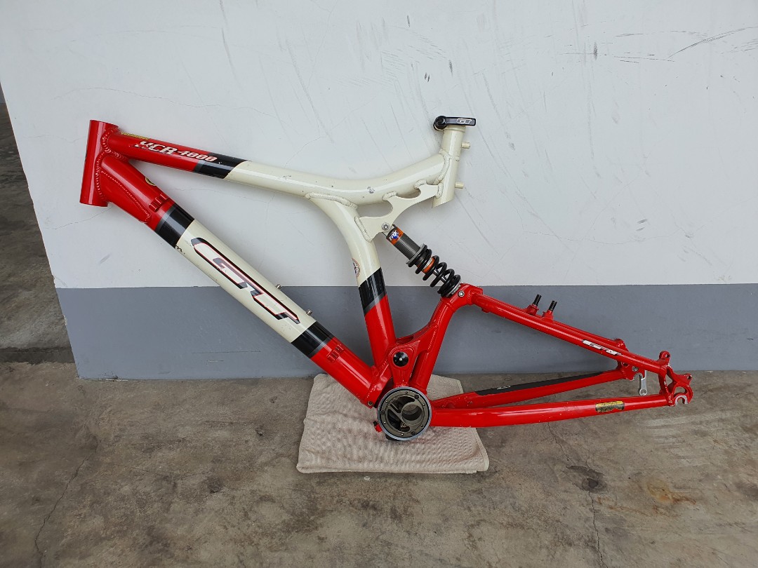 Gt Xcr 4000 Frame Sports Equipment Bicycles Parts Bicycles On Carousell