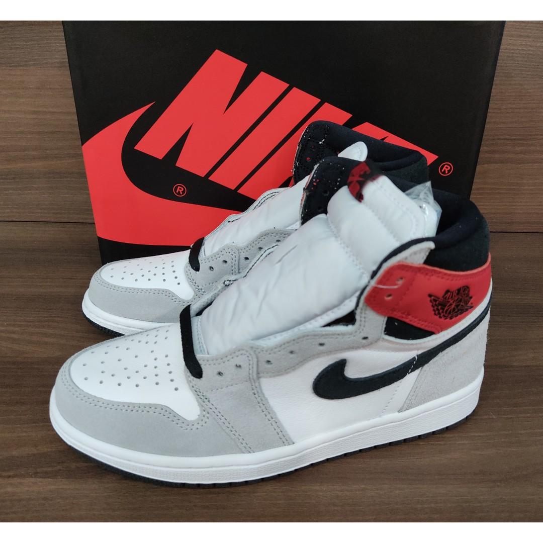 Nike Air Jordan 1 Retro High Light Smoke Grey, Men's Fashion, Footwear,  Sneakers on Carousell