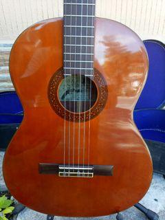 Kasuga Classical Guitar 70s Japan with hard case