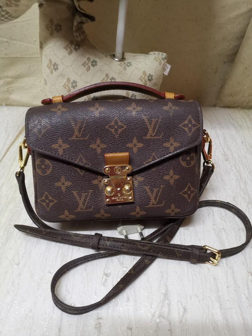 Preloved Bundle Lv Pouch Sling 12 Inch Shopee Malaysia