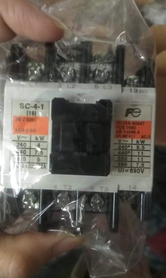 Magnetic Contactor Sc 4 1 Commercial Industrial Construction Tools Equipment On Carousell