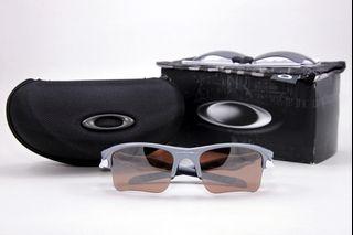 Oakley Fast Jacket Men S Fashion Carousell Singapore