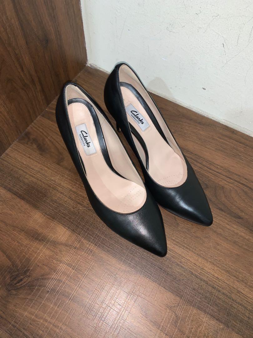 clarks shoes ioi city mall