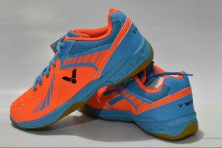 Sepatu Badminton Victor Original Shoes Orange Blue Bulutangkis As 33 Of Size 42 Olah Raga Perlengkapan Olahraga Lainnya Di Carousell
