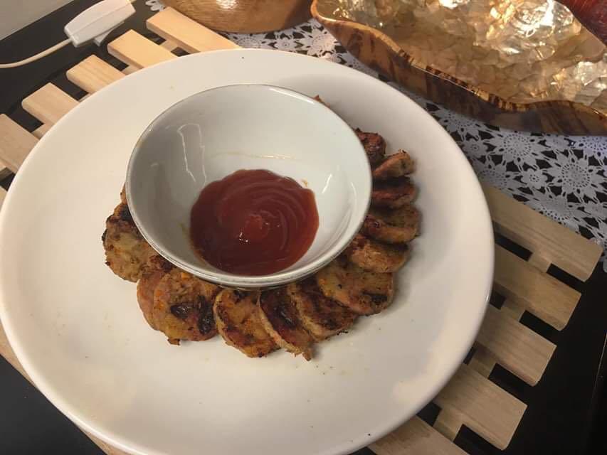 Special Homemade Embutido (Category: Local Eats) located in Quezon City. Submitted by sntsgeraldine (Listing ID 1027891182, Image 3). Description: ❤️ OUR EMBUTIDO IS 100% MADE WITH LOVE ❤️ We make sure that our SPECIAL EMBUTIDO is carefully prepared, stored, and delivered to your doorstep. 1 pc (225 grams) = P 130 4 pcs = P 510 12 pcs = P 1500 Modes of payment: PNB, BPI, GCash Modes of delivery: Lalamove, Angkas, Grab Pickup at North Susana Villa