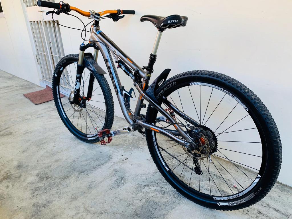 Trek Superfly 100 AL Elite 29ers XC Sizes 15.5 Small Sports
