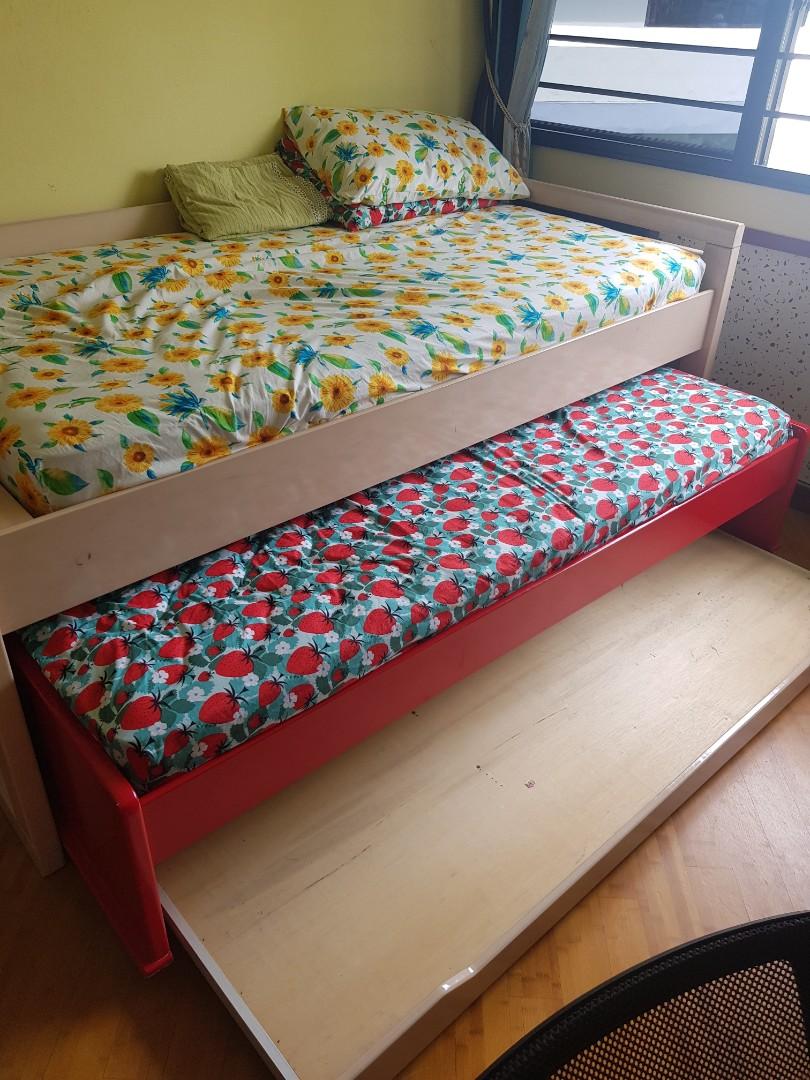 Triple Trundle Bed, Furniture & Home Living, Furniture, Bed Frames