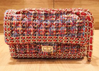 （分類：）位於 。 由 s_goodies 提交（商品編號 1027820213，圖片 1）。簡介： 。