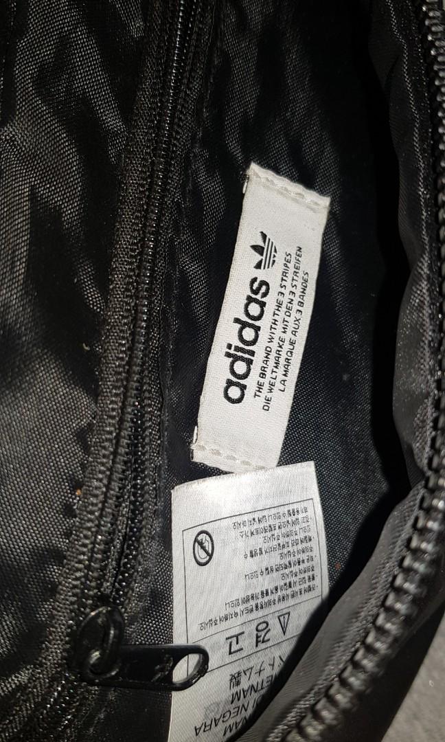 Adidas sling and body bag (Category: Sling Bags) located in Pasig City. Submitted by riley1622 (Listing ID 1028140704, Image 3). Description: adidas sling/body bag 9/10 cond no lowballers.