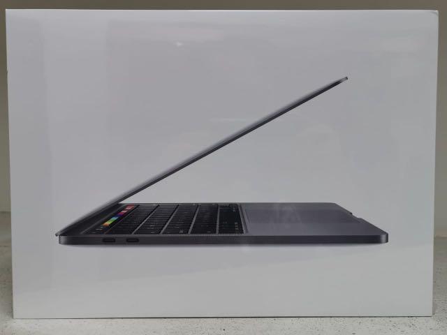 Macbook and ipad pro (Category: Laptops & Notebooks) located in Marikina City. Submitted by Shopaholic_Mama (Listing ID 1028136683, Image 1). Description: Selling Ipad pro, Iphone 11 and Macbook pro. Dm me for prices .