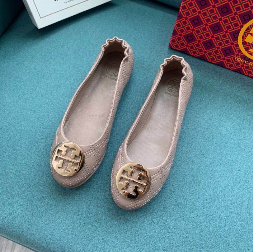 Quilted minnie flat tory sale burch