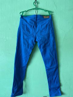 (Category: ) located in . Submitted by closet_declutter2021 (Listing ID 1028184095, Image 1). Description: .