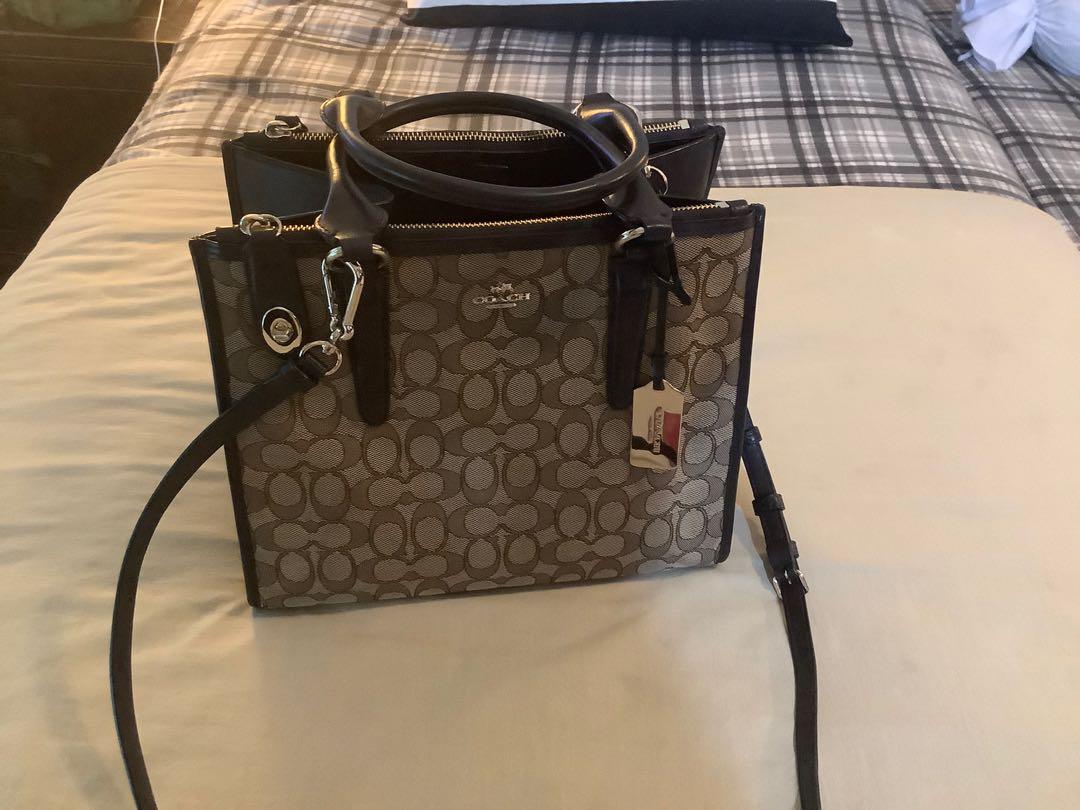 coach avery crossbody