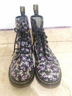 Docmart Original Fesyen Wanita Carousell Indonesia