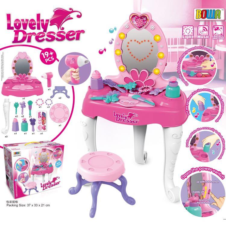 toy makeup table