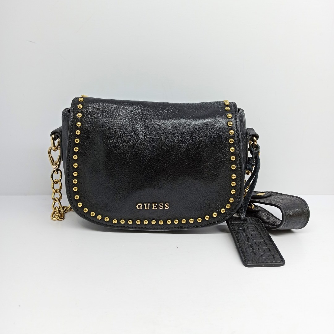 guess chain sling bag