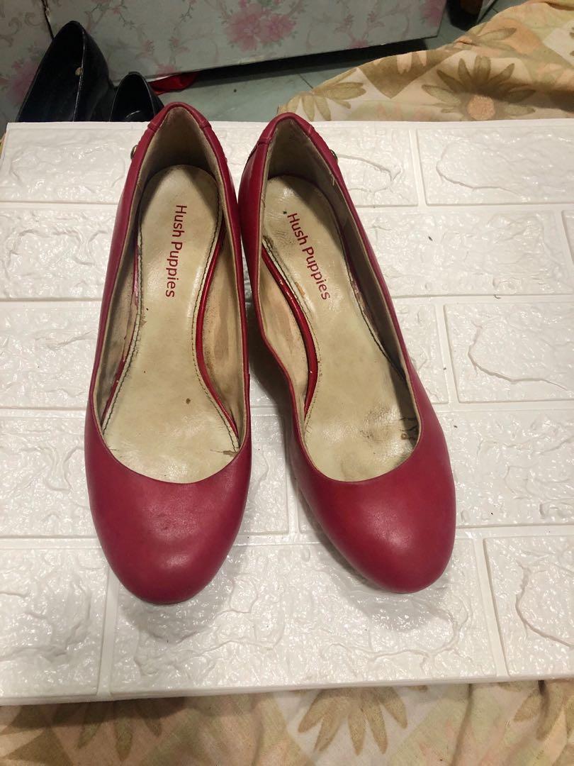 Overskyet Mark antage Hush puppies red pumps, Women's Fashion, Footwear, Heels on Carousell