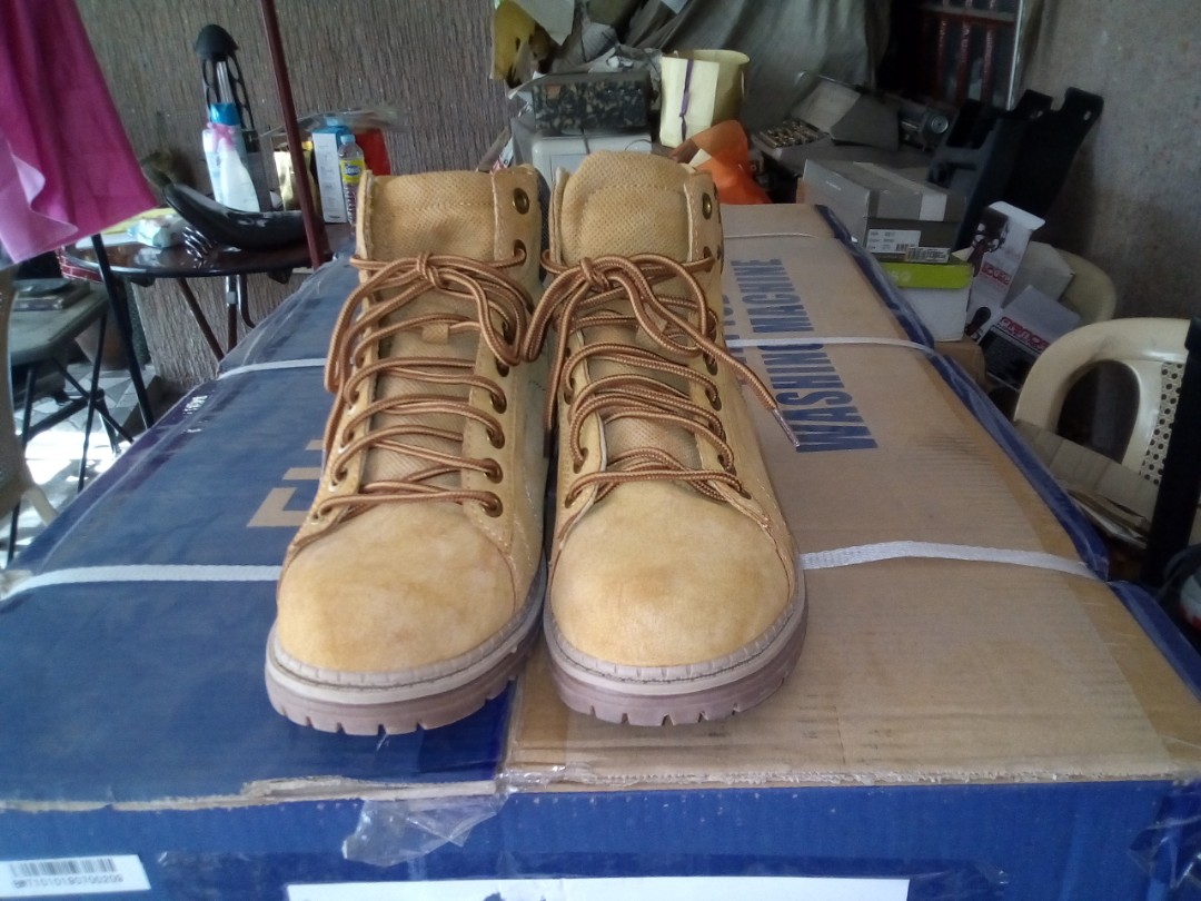 boots that look like timberlands