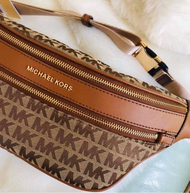 Michael Kors Kenly Tote, Luxury, Bags & Wallets on Carousell