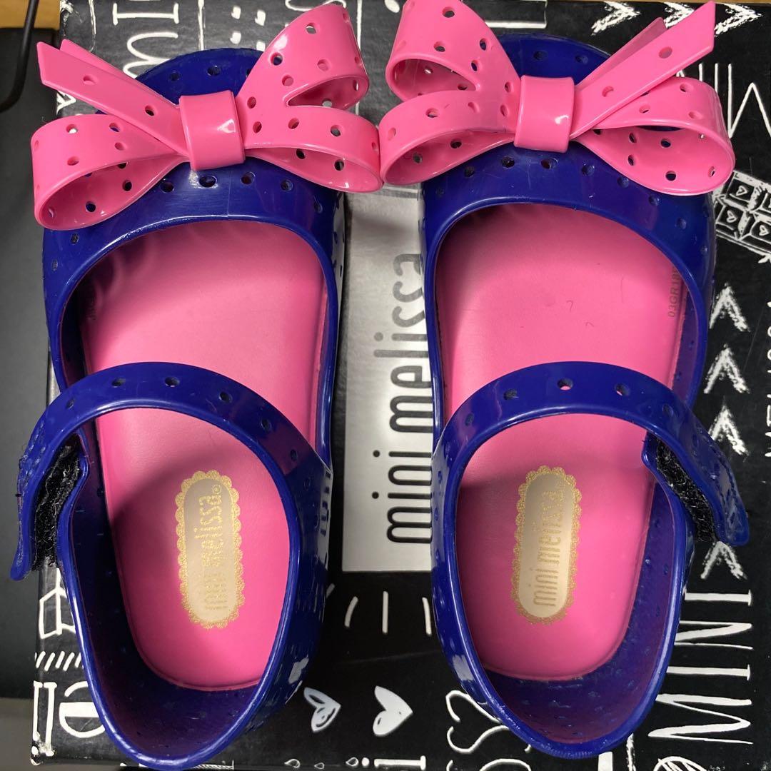 Mini Melissa Furadinha USA 7 (Category: Babies & Kids Fashion) located in Binan City. Submitted by 4gproducts (Listing ID 1028064392, Image 1). Description: Slightly used Complete with box & dust cloth.
