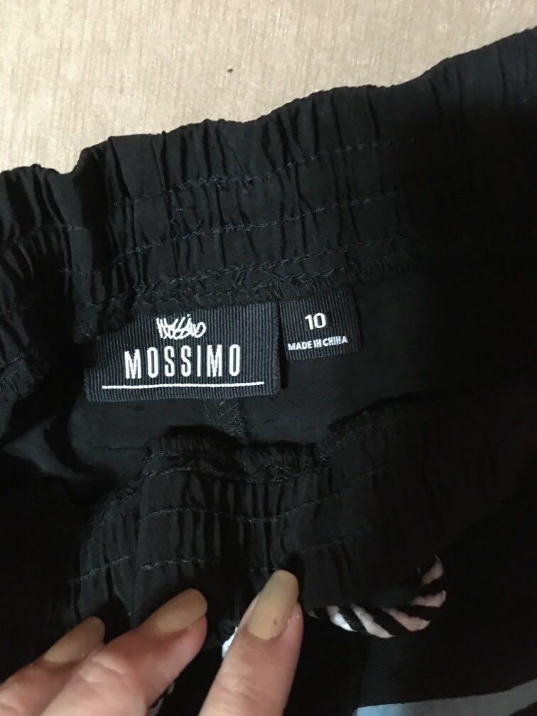 Mossimo kids beach shorts (Category: Shorts) located in San Juan City. Submitted by ywkly (Listing ID 1028051000, Image 3). Description: 8-10yo.