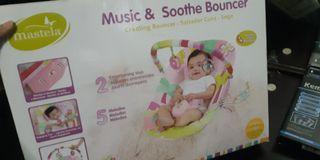 Mustela baby bouncer pink