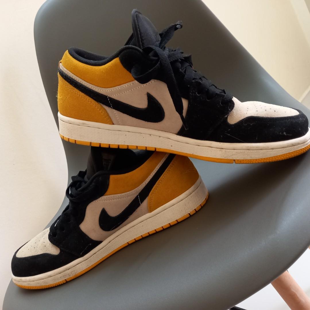Jordan 1 low sail university gold black outlet