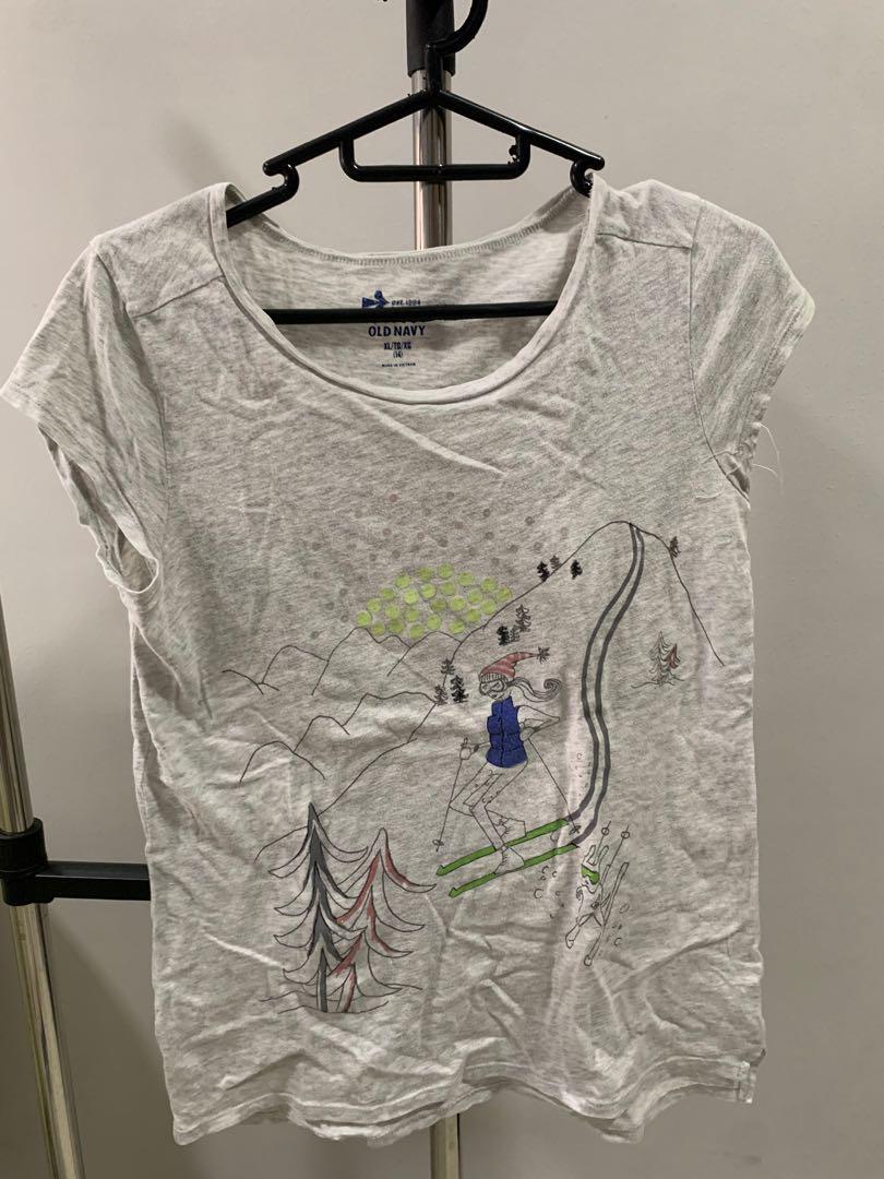 Old Navy T Shirt Women S Fashion Clothes Tops On Carousell