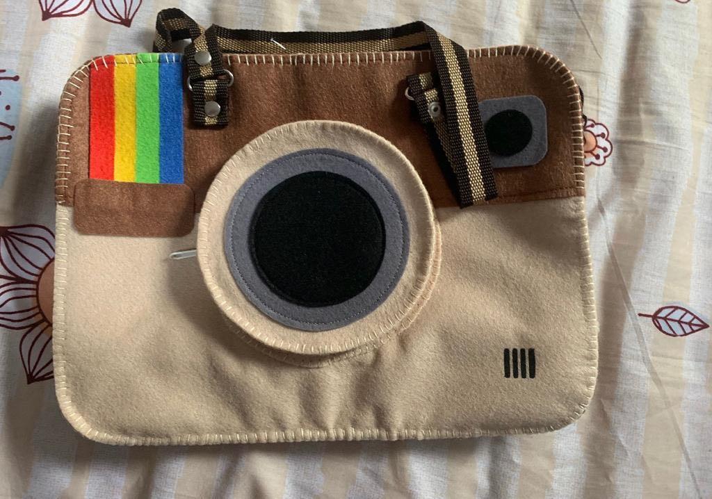 polaroid camera purse