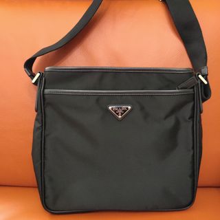 （分類：）位於 。 由 yf1214 提交（商品編號 1028018530，圖片 1）。簡介： 。