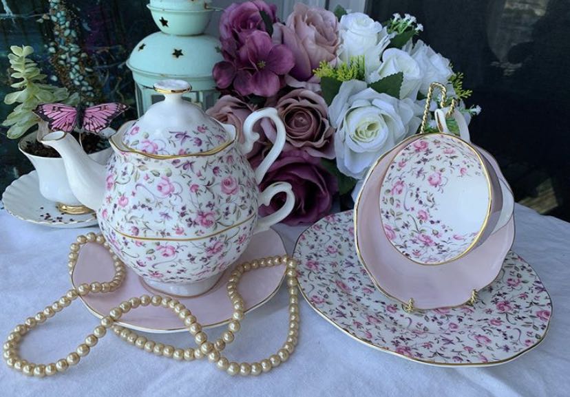 Royal albert rose on sale confetti