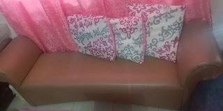 (Category: ) located in . Submitted by sassiespreloved (Listing ID 1028175415, Image 1). Description: .