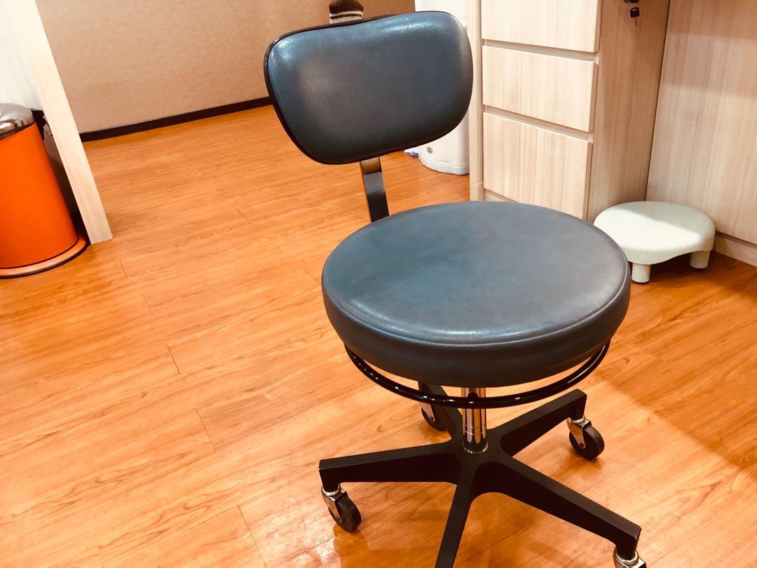 360 Degrees And Height Adjustable Chairs On Wheels Furniture Tables Chairs On Carousell