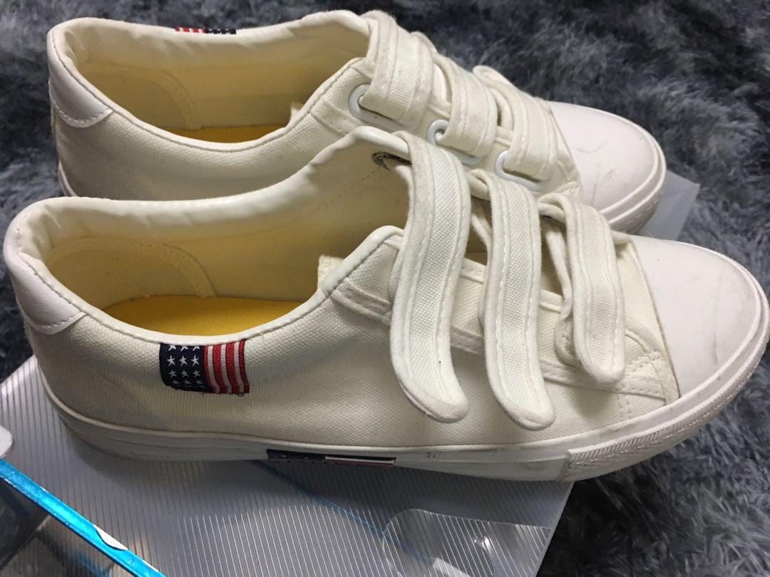 american eagle white shoes