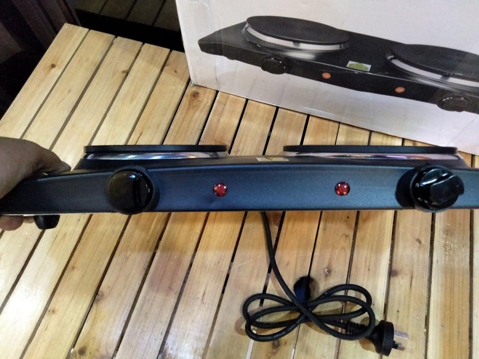 Anko Double Hot Plate, Furniture & Home Living, Kitchenware & Tableware, Dinnerware & Cutlery on