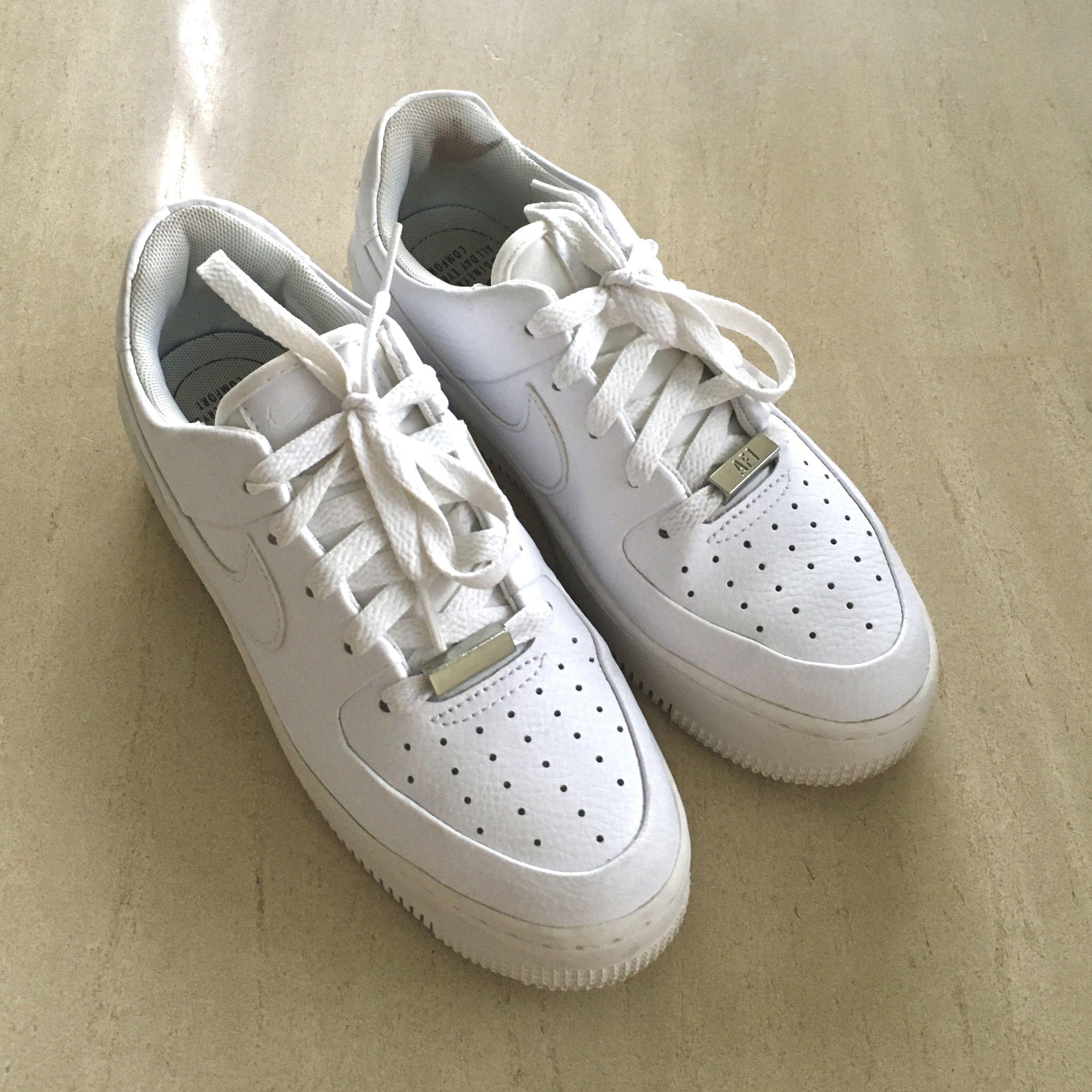 air force 1 sage low sneaker