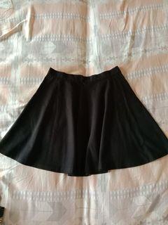 Black Skirt (Rok Hitam)