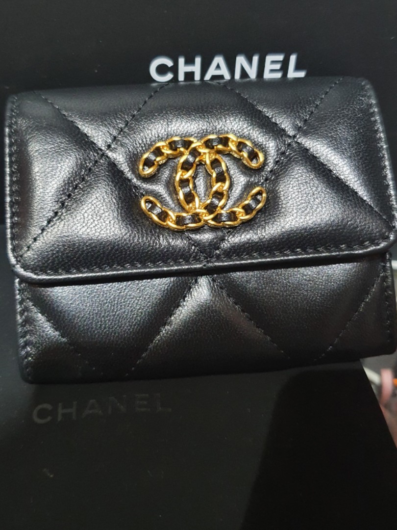 Chanel 19 flap card holder cheap