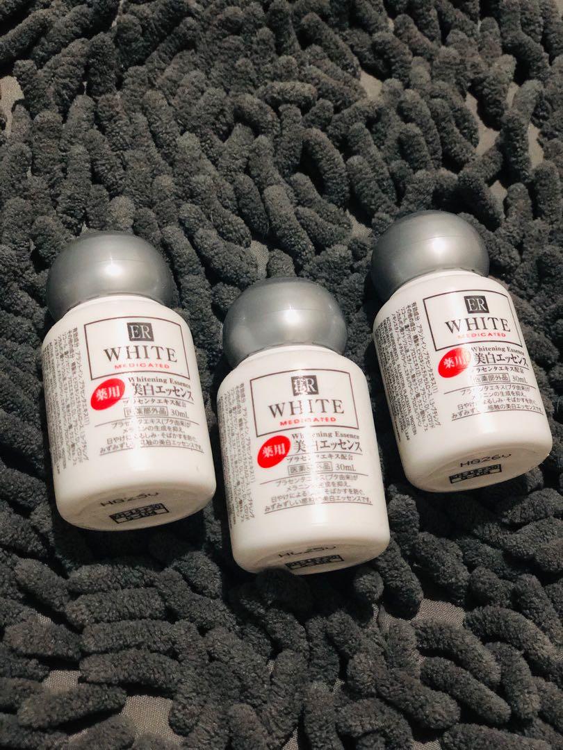 er white medicated whitening essence