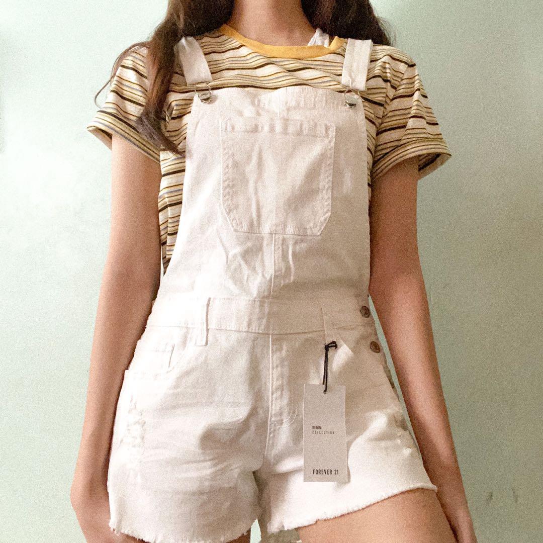 Short white on sale jumper