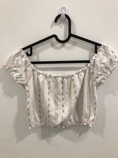 (Category: ) located in . Submitted by preloved_nicole (Listing ID 1028314695, Image 1). Description: .