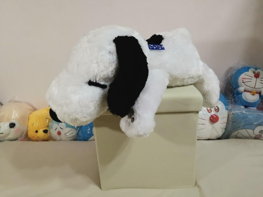 huge snoopy stuffed animal