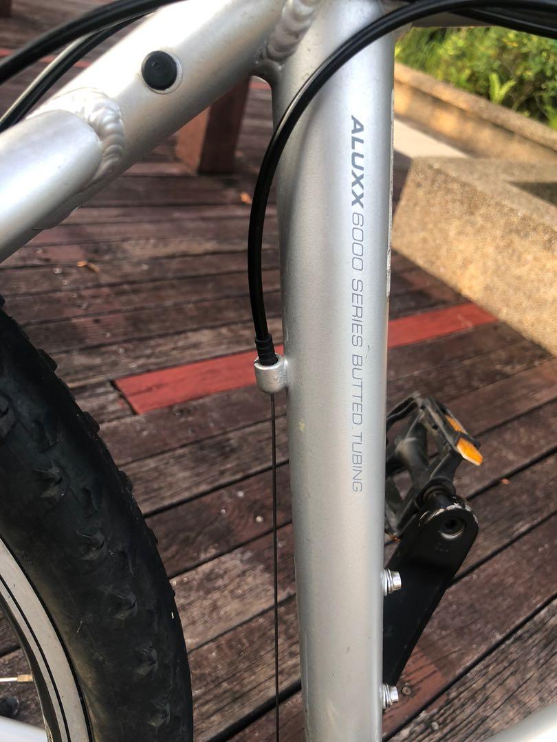 Giant Yukon Quality Taiwan Made Frame 26 Disc Brake 3x8 24 gears 19