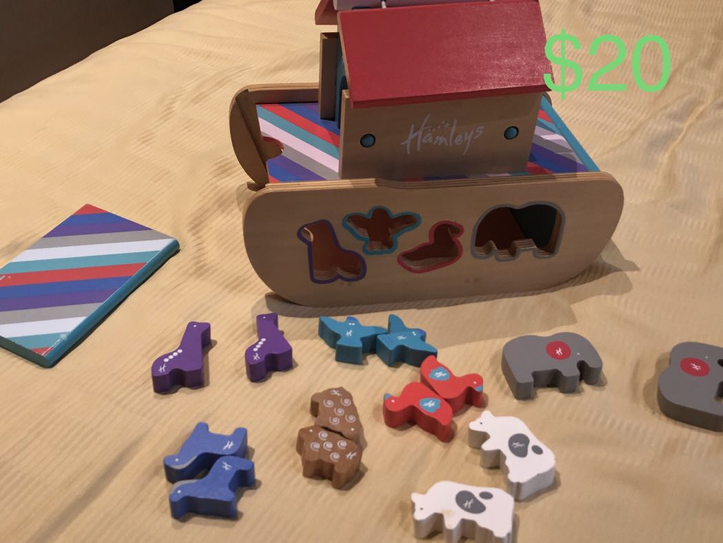 Hamleys wooden farm animal shape sorter, Hobbies & Toys, Toys & Games