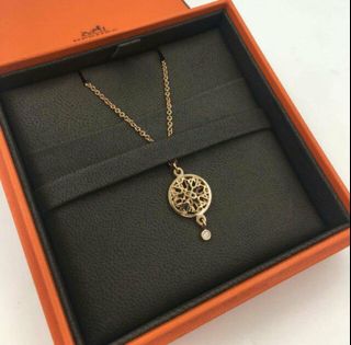 （分類：）位於 。 由 adore_luxe 提交（商品編號 1028366841，圖片 1）。簡介： 。