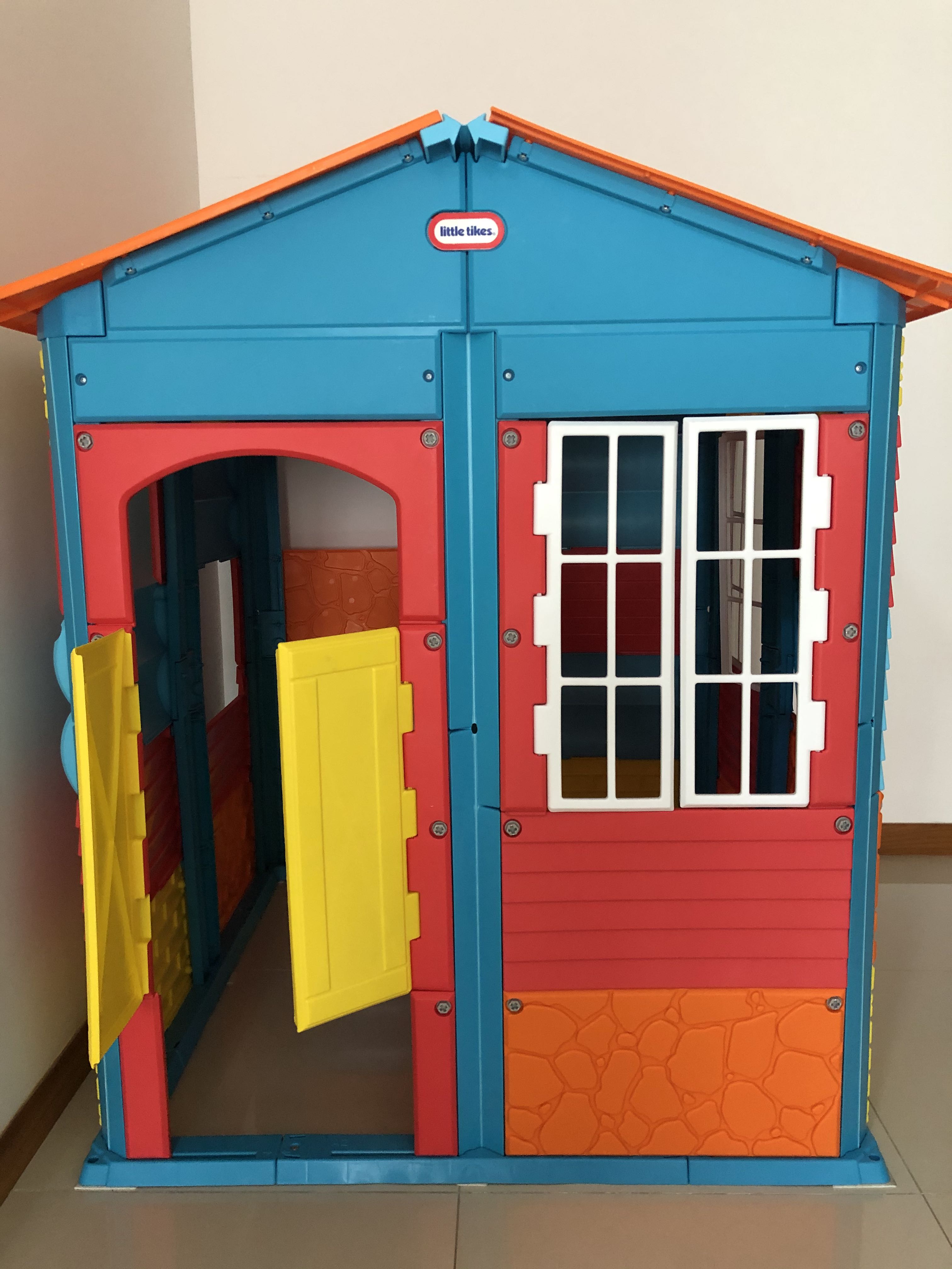 Little tikes build outlet a house playhouse