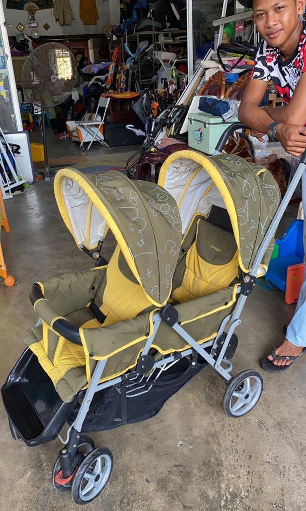 Mamalove twin stroller