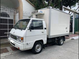 Mitsubishi L300 refrigerator van Coolaire made like new Manual