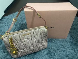 (Category: ) located in . Submitted by spotlightxstyle (Listing ID 1028263966, Image 1). Description: .