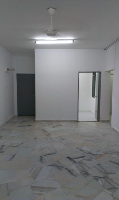 Newly Painted Unit At Lagoon Perdana Apartment Bandar Sunway Property Rentals On Carousell